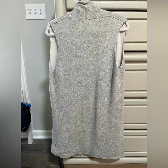 Wool/Cashmere blend long vest made in Italy size medium - Picture 2 of 4